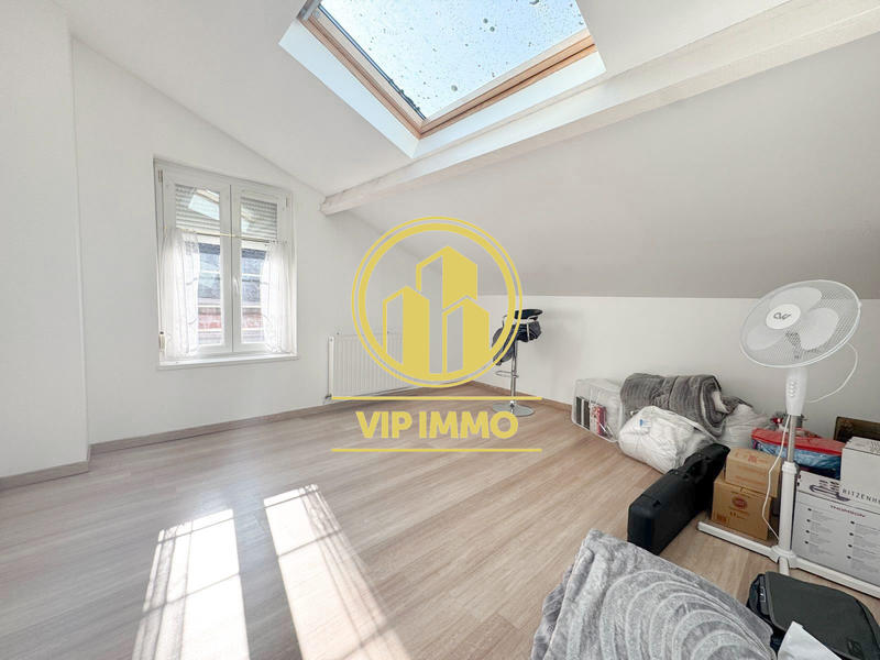 Maison - 141 m² - 10 pièces