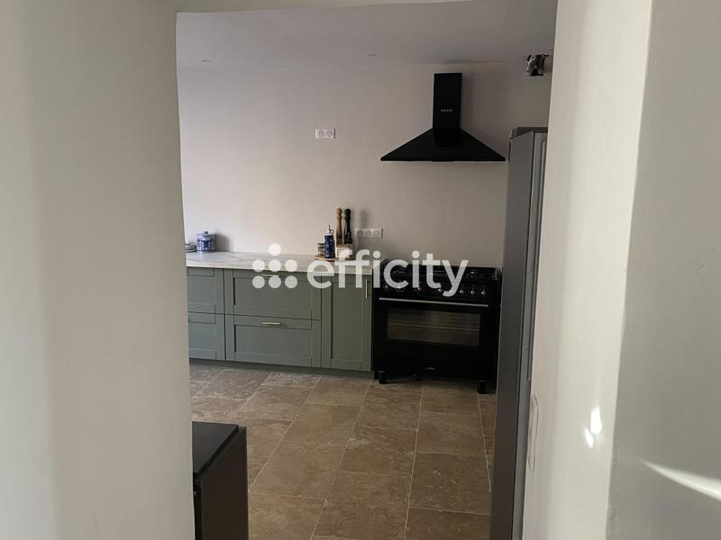 Maison - 207 m² - 8 pièces