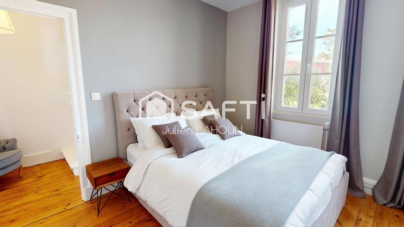 Villa - 180 m² - 9 pièces