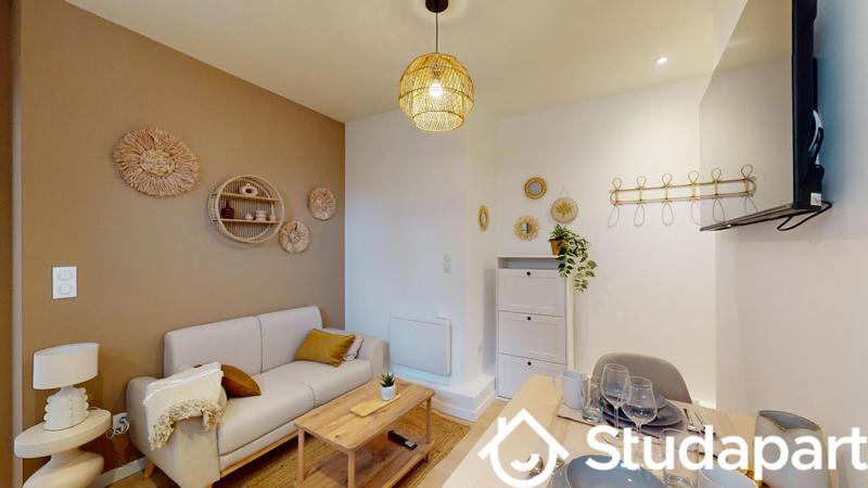 Chambre - 11 m² - 1 pièce