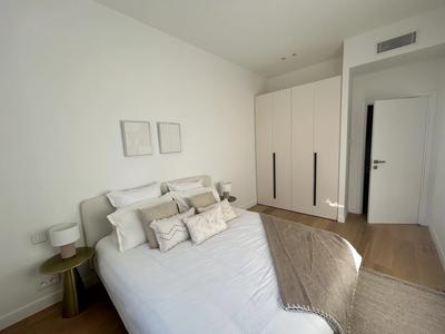 Appartement - 136 m² - 5 pièces