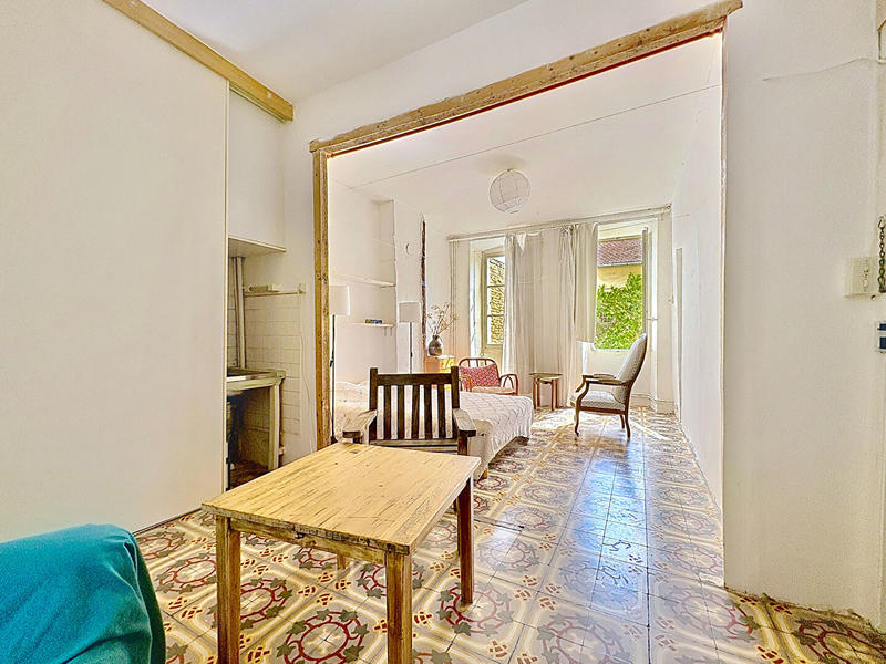 Maison - 250 m² - 9 pièces