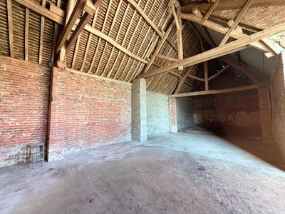 Grange - 100 m² - 1 pièce