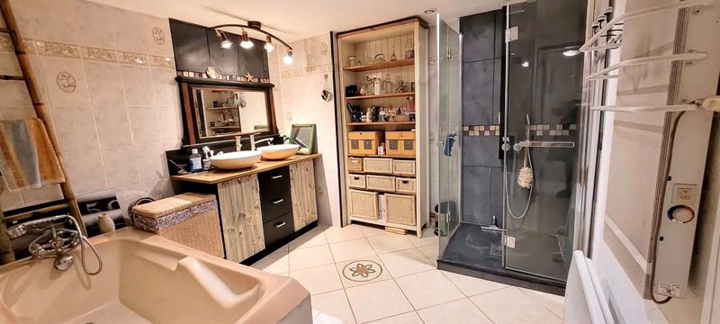 Maison - 195 m² - 6 pièces