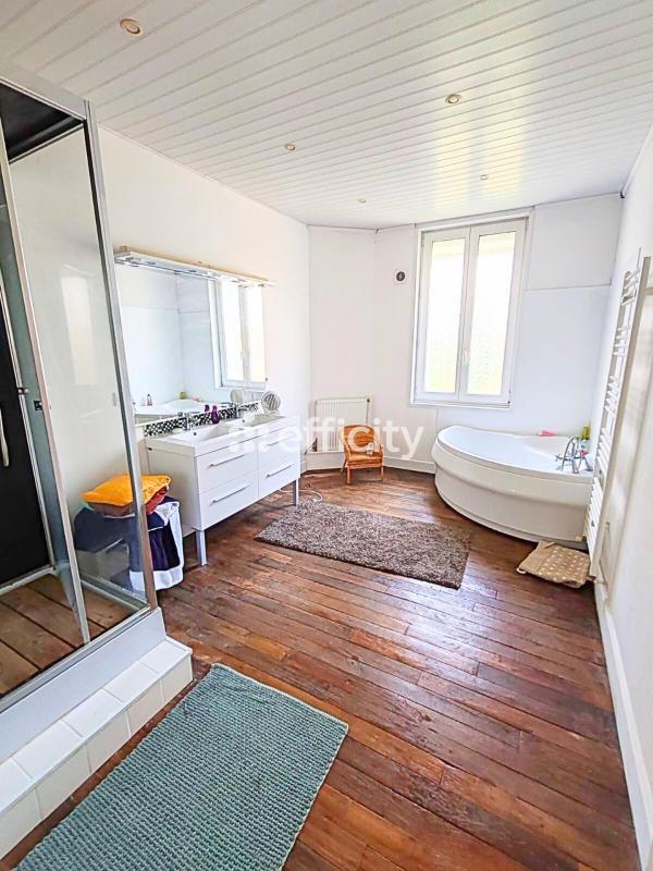 Maison - 160 m² - 6 pièces