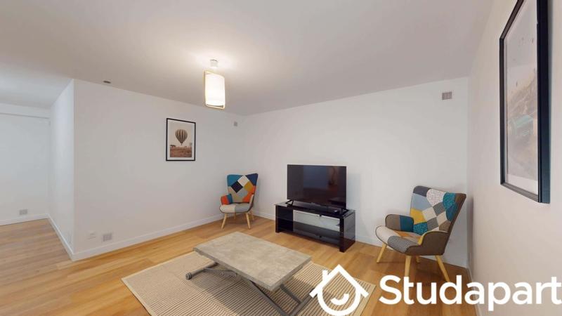 Chambre - 10 m² - 1 pièce