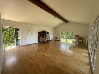 Maison - 356 m² - 8 pièces