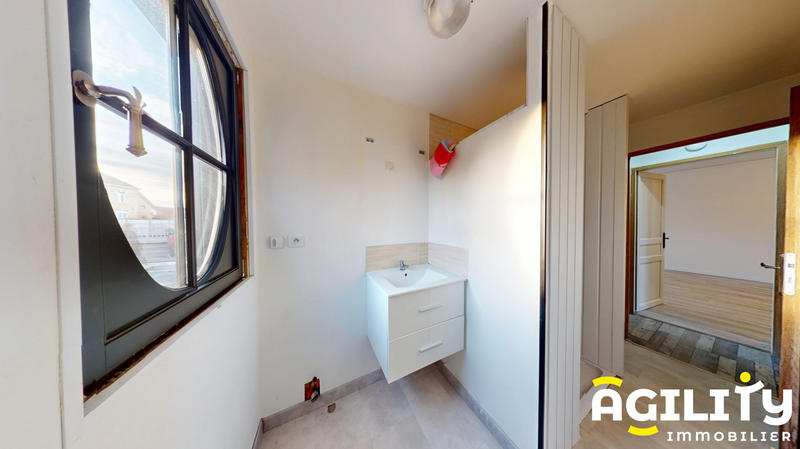 Appartement - 100 m² - 4 pièces