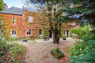 Maison - 250 m² - 7 pièces