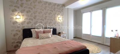 Maison traditionnelle - 137 m² - 5 pièces