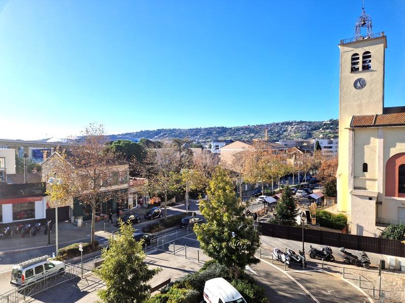 Appartement - 90 m² - 4 pièces