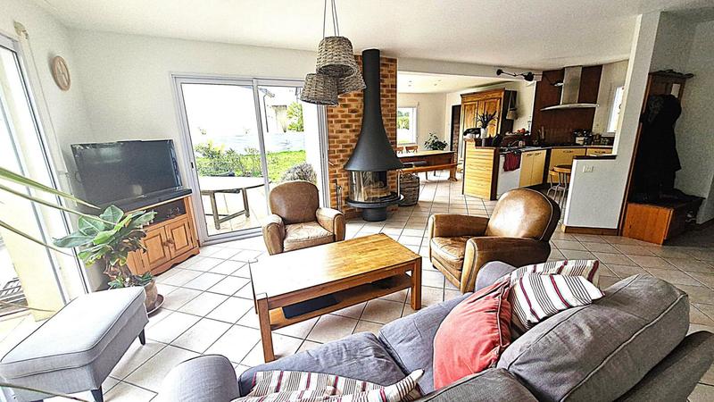 Maison - 177 m² - 7 pièces