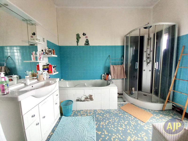 Maison - 173 m² - 5 pièces