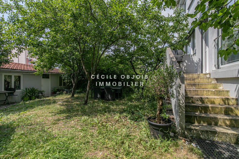 Maison - 224 m² - 10 pièces