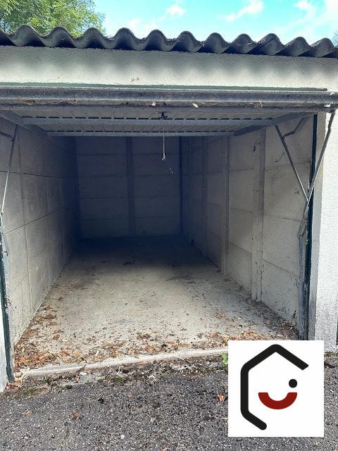 Parking / Garage - 15 m²