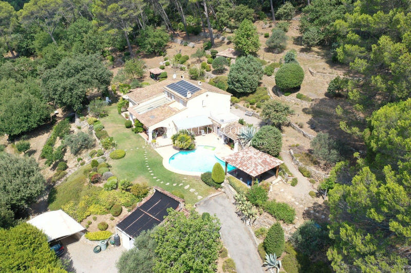 Maison - 200 m² - 4 pièces