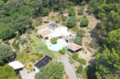 Maison - 200 m² - 4 pièces