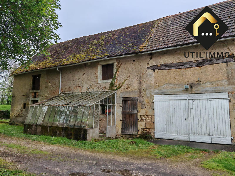 Maison - 1 062 m² - 13 pièces