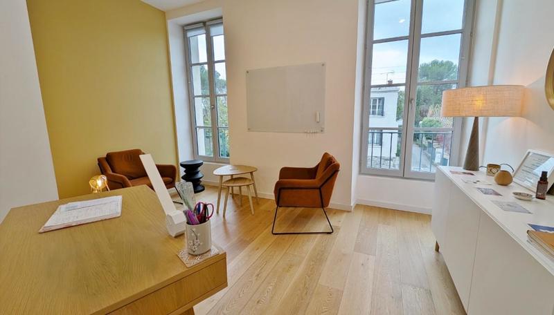 Bureau - 70 m² - 4 pièces