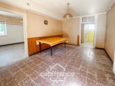 Maison - 95 m² - 6 pièces