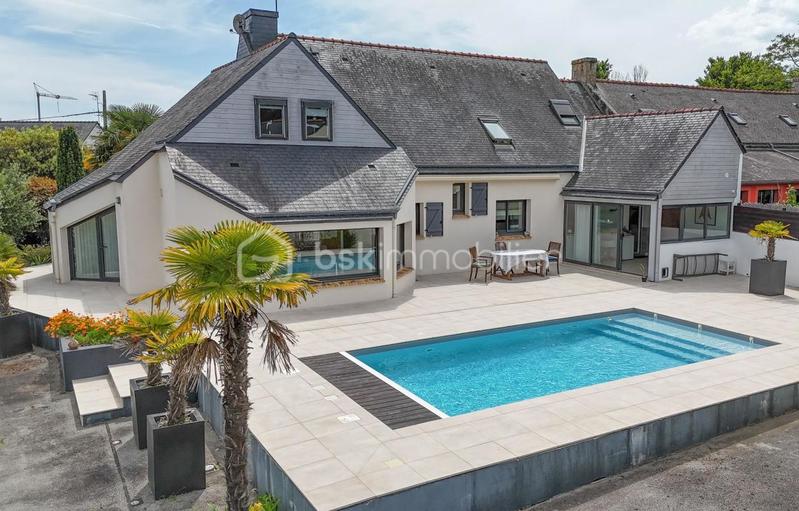 Maison - 200 m² - 7 pièces