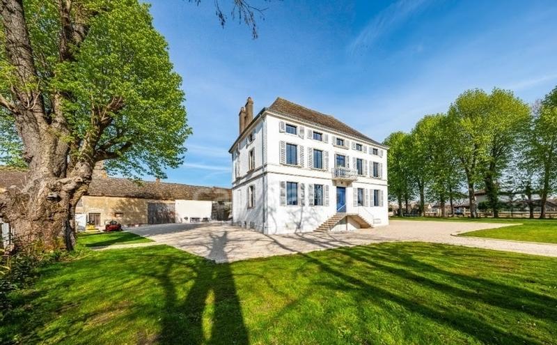 Propriété - 362 m² - 10 pièces