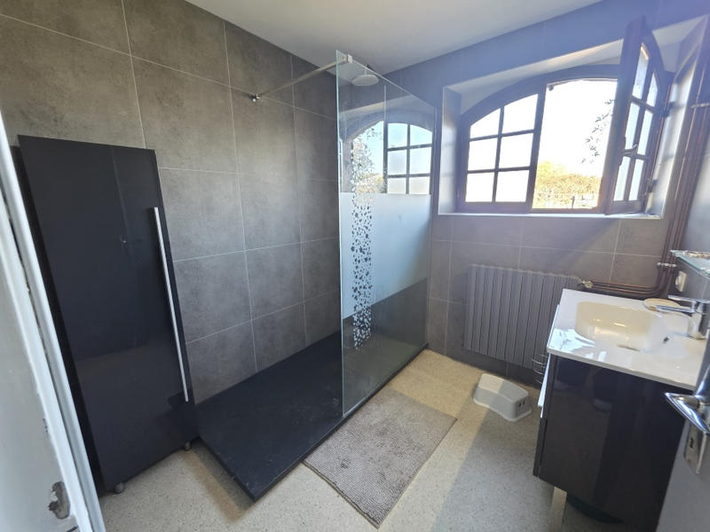 Maison - 254 m² - 8 pièces