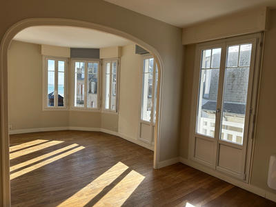 Appartement - 95 m² - 4 pièces