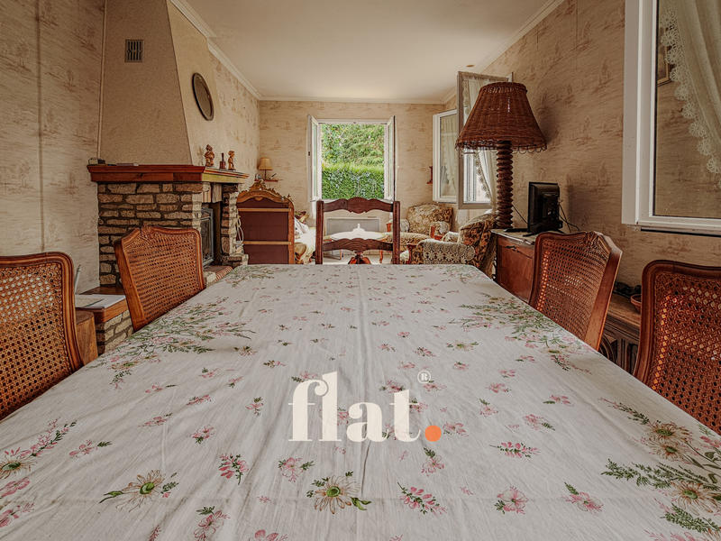 Maison - 90 m² - 4 pièces