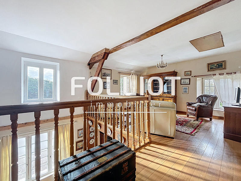 Maison - 276 m² - 7 pièces