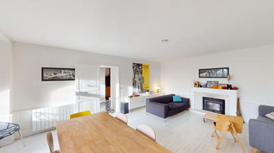 Maison - 250 m² - 7 pièces