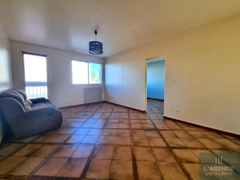 Appartement - 90 m² - 5 pièces