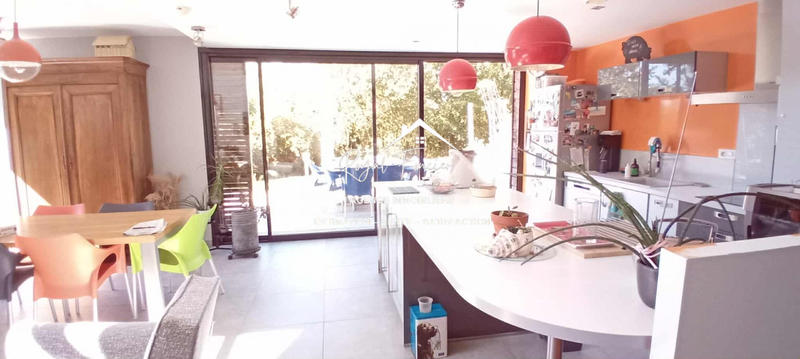 Maison contemporaine - 183 m² - 7 pièces