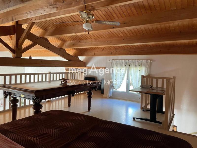 Maison - 213 m² - 6 pièces