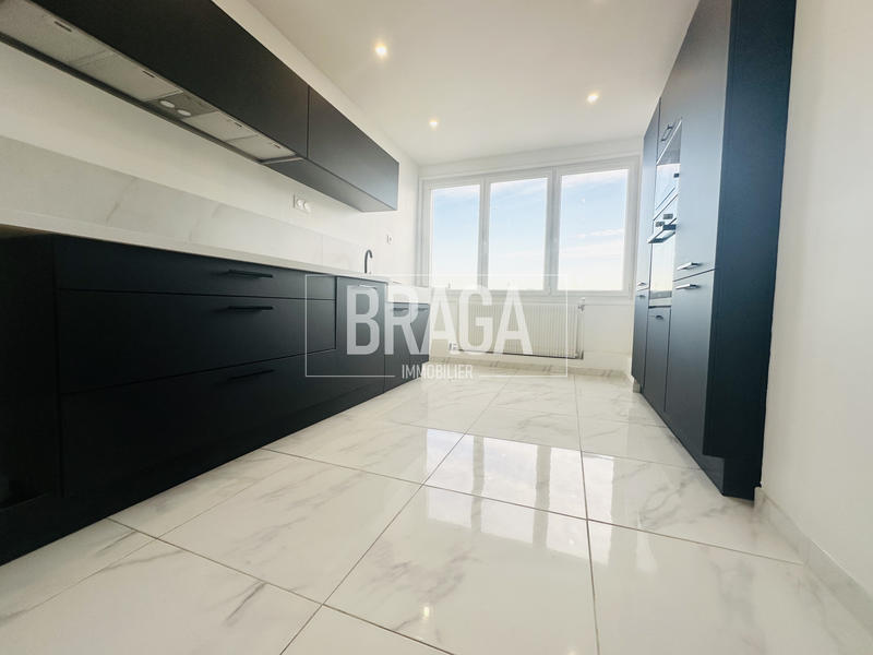 Appartement - 107 m² - 5 pièces