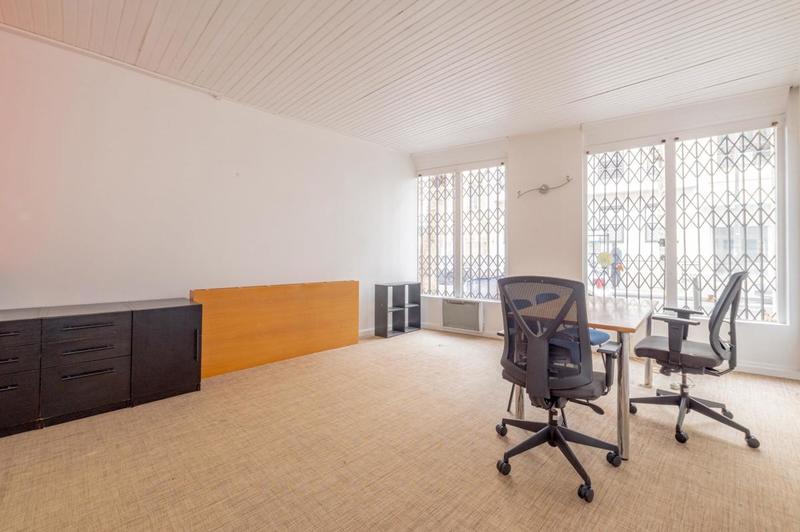 Local commercial - 114 m² - 6 pièces