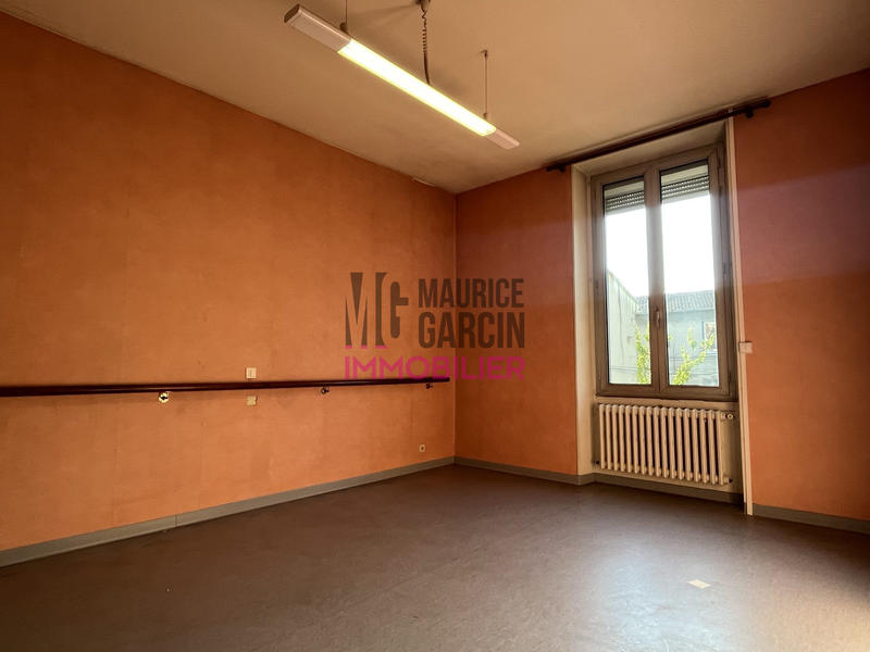 Maison - 239 m² - 7 pièces