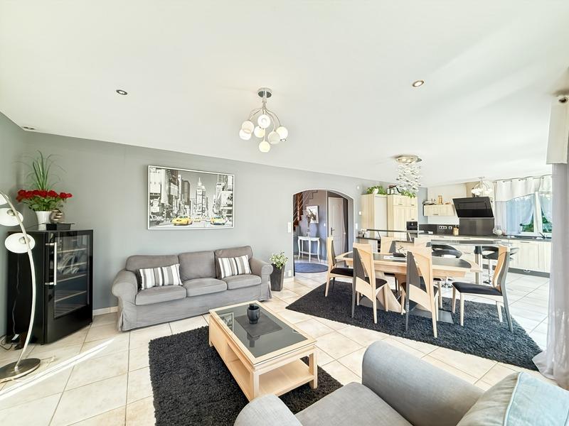 Maison - 140 m² - 7 pièces