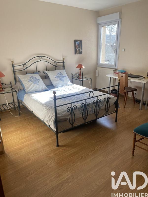 Maison - 210 m² - 7 pièces