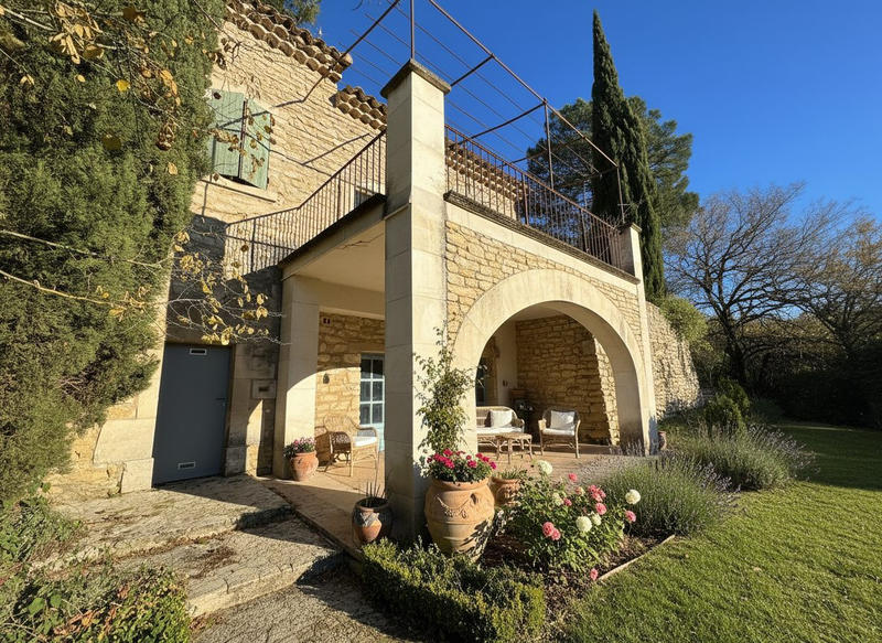 Maison traditionnelle - 165 m² - 6 pièces