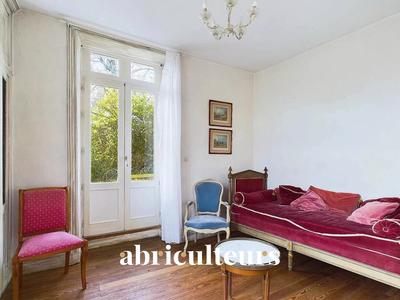 Maison - 370 m² - 10 pièces