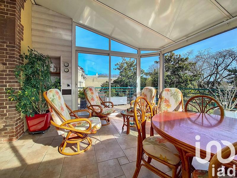 Maison - 206 m² - 8 pièces