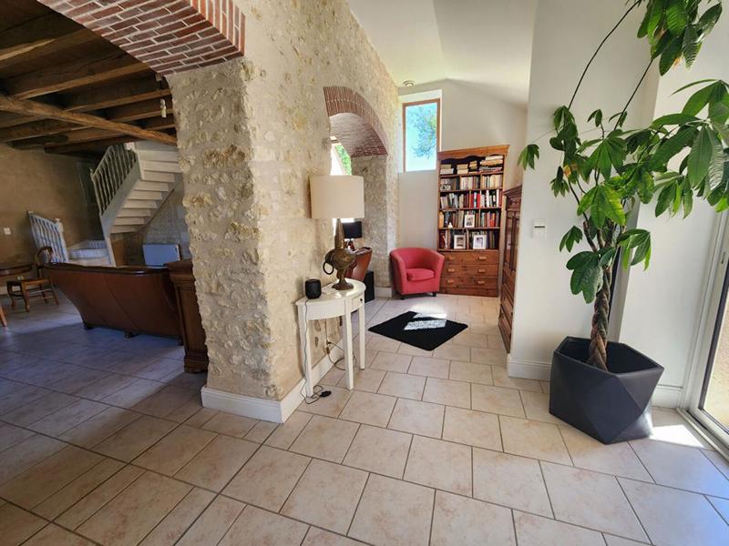 Maison - 255 m² - 7 pièces