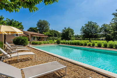 Maison - 200 m² - 8 pièces