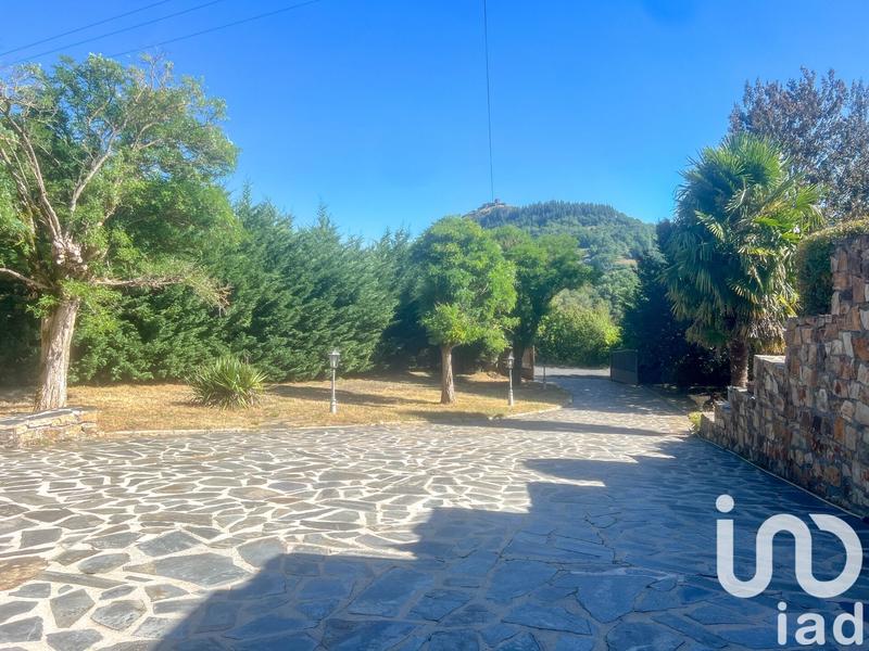 Maison - 184 m² - 9 pièces