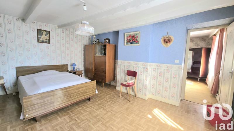 Maison - 245 m² - 9 pièces