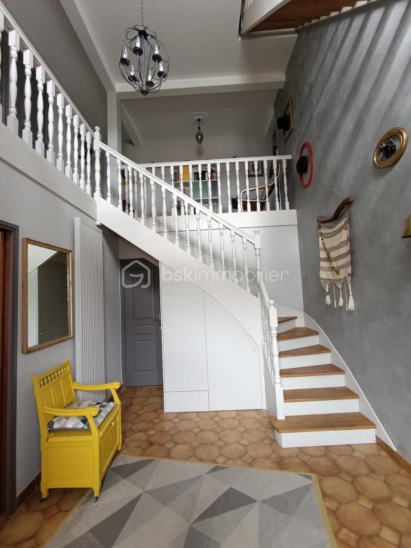 Maison - 186 m² - 7 pièces