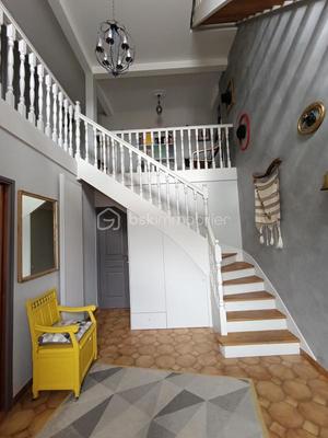 Maison - 186 m² - 7 pièces