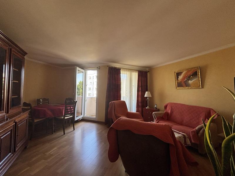 Appartement - 84 m² - 4 pièces