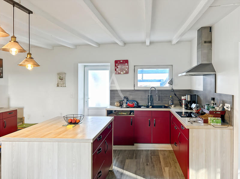 Maison - 110 m² - 4 pièces